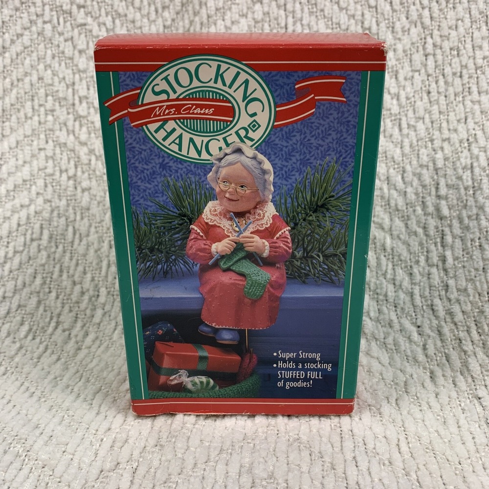 1988 HALLMARK Mrs. Santa Claus Knitting 5" Stocking Holder Hanger Grandma Unused